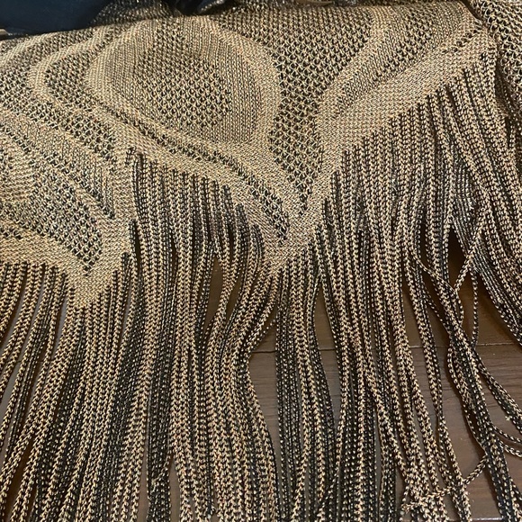 Express occasion dress with fringe and metallic shimmer. - Picture 5 of 16